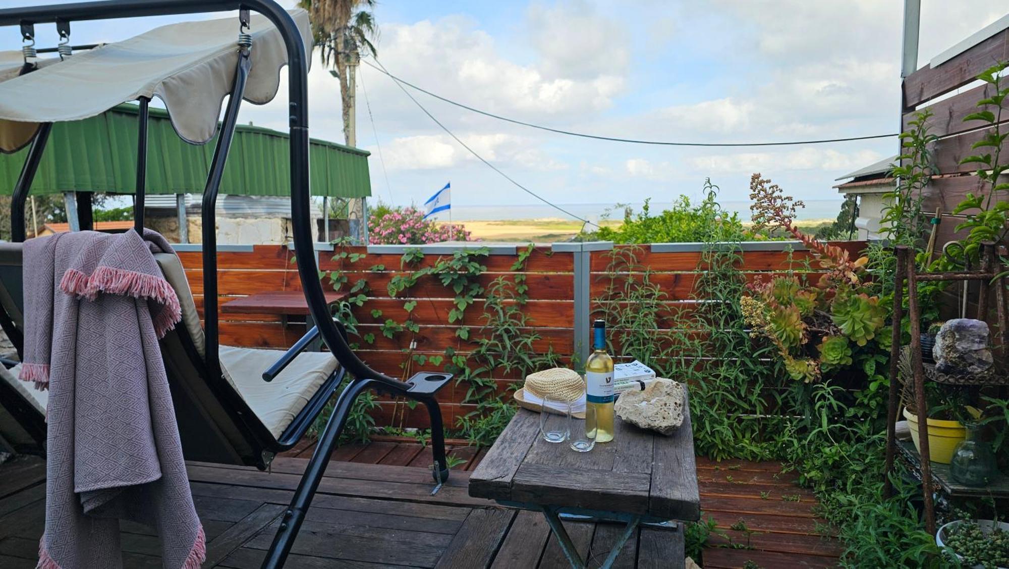 הבונים Cozy Seaview Glamping Caravan מראה חיצוני תמונה